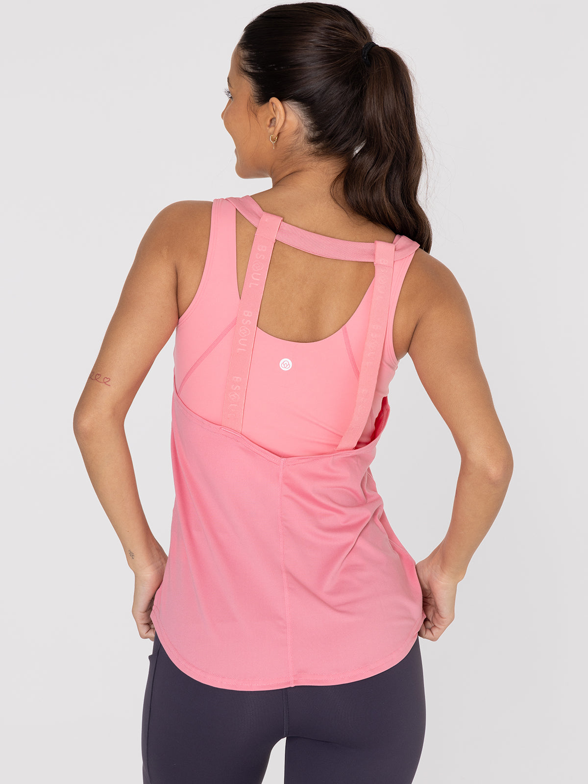 Training Tank Rosado - 1; Training Tank Rosado - 2; Training Tank Rosado - 3; Training Tank Rosado - 4; Training Tank Rosado - 5; Training Tank Rosado - 6; Training Tank Rosado - 7; Training Tank Rosado - 8; Training Tank Rosado - 9; Training Tank Rosado - 10