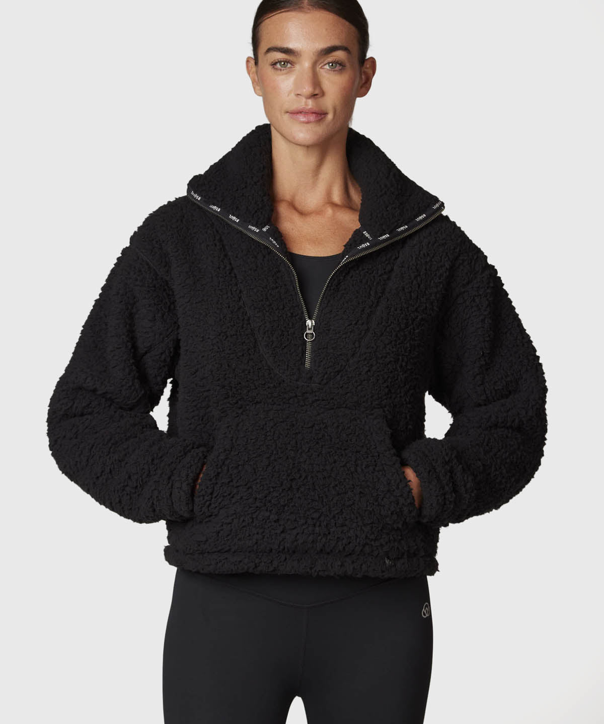 Polar Mid Zip Sherpa Negro - 1; Polar Mid Zip Sherpa Negro - 2; Polar Mid Zip Sherpa Negro - 3; Polar Mid Zip Sherpa Negro - 4; Polar Mid Zip Sherpa Negro - 5; Polar Mid Zip Sherpa Negro - 6; Polar Mid Zip Sherpa Negro - 7; Polar Mid Zip Sherpa Negro - 8; Polar Mid Zip Sherpa Negro - 9; Polar Mid Zip Sherpa Negro - 10