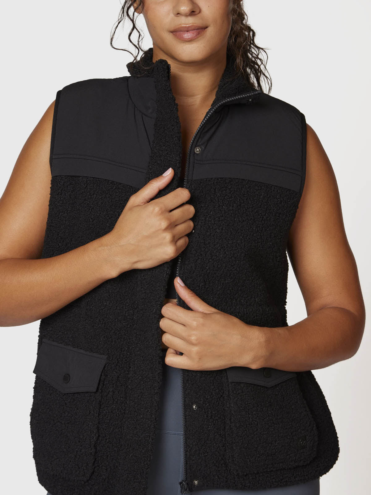 Chaleco Sherpa Negro - 1; Chaleco Sherpa Negro - 2; Chaleco Sherpa Negro - 3; Chaleco Sherpa Negro - 4; Chaleco Sherpa Negro - 5; Chaleco Sherpa Negro - 6; Chaleco Sherpa Negro - 7; Chaleco Sherpa Negro - 8; Chaleco Sherpa Negro - 9; Chaleco Sherpa Negro - 10